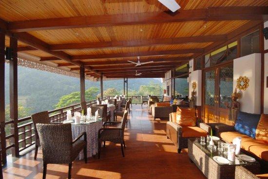 Rumtek Lounge